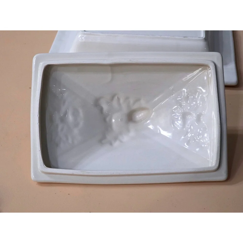 Vintage Ceramic Pottery Embossed Lidded Casserole Dish Serving Bowl Cream 12